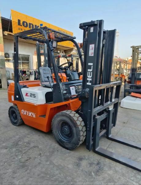2.5 Ton Second Hand Forklift Diesel Engine Powered Long Working Hours