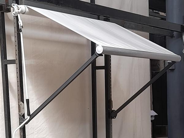 Outdoor Motorized Window Sunshade Drop Arm Retractable Awnings