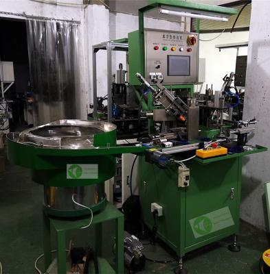 Machine de découpage à vide entièrement automatique pour joints d'huile et pièces en caoutchouc;Machine de découpage;Alimentation et découpage automatiques;