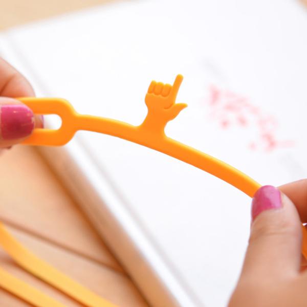 Eco-friendly Colorful Promotional Gift Finger Shape Elastic Custom Silicone Bookmark