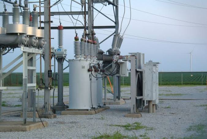 Medium Voltage Step Voltage Regulator