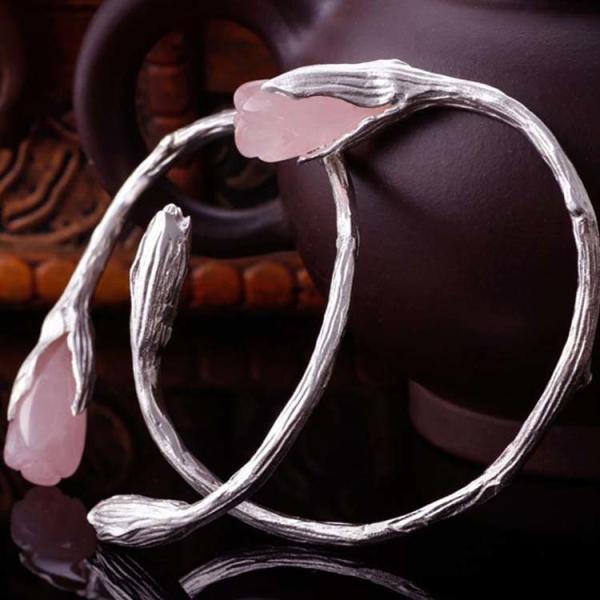 Handcraft Sterling Silver Cuff Bracelet with Sculpted Rose Quartz Gardenias (B6032401ROSE)