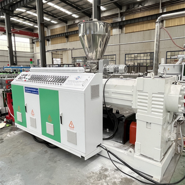Конический экструдер с двумя винтами ПВХ пластиковые экструдерные машины 100kg/H-350kg/H
