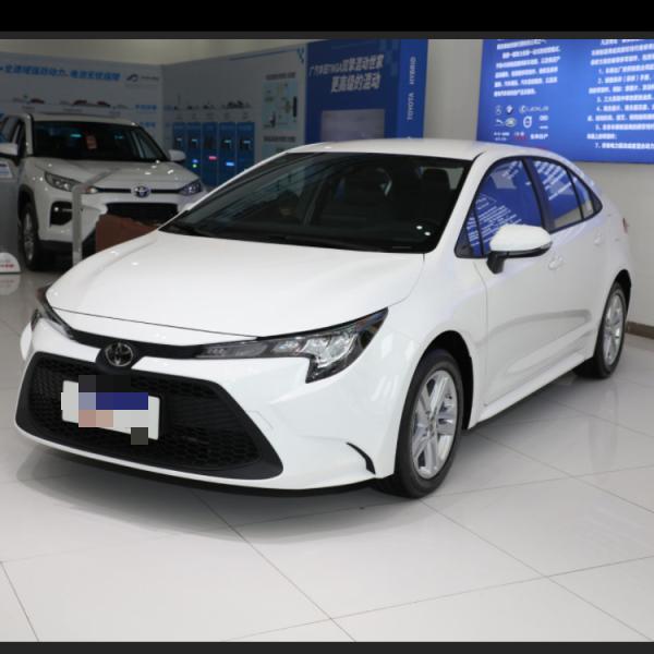 Sedán compacto pionero 2022 de la caja de los asientos 3 de la puerta 5 de la gasolina 4 del sedán de Toyota Lavin TNGA 1.5L CVT