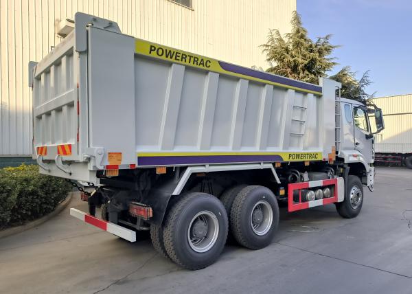 Sinotruk Howo / Hohan 6×4 Tipper Dump Truck 10 Wheels Rectangular Cargo Body 20CBM White Color