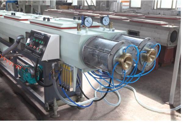 Linha gêmea 150-800kg/H da extrusão da tubulação do Pvc da extrusora de parafuso CE/ISO9001