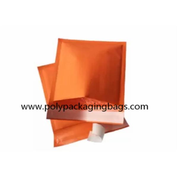 Оранжевое уплотнение собственной личности проложило конверты отправителя пузыря Kraft