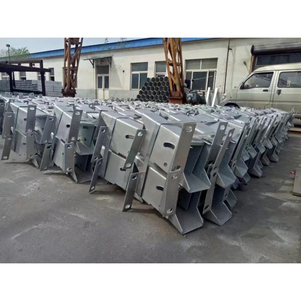 Highway Road Vehicle Barrier Galvanized Powder Coated Thrie Beam W Beam Guardrail