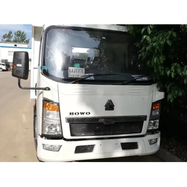HOWO Light Tipper Truck 6 Wheel Dump Truck , Mini Dump Truck 4X2