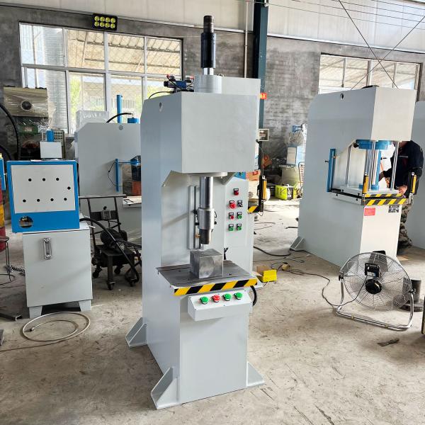 Home Applications Y41-30T CNC Precision Small Vertical Hydraulic Press with 4kW Power