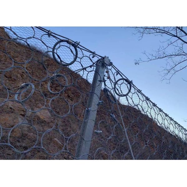 Flexible Rockfall Protection Netting Providing Barrier Solutions to Minimize Rockfall Hazards on Slopes and Roadways