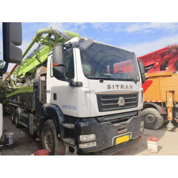 Used 2022 ZOOMLION 49M Concrete pump using SITRAK chassis