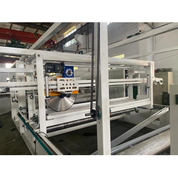 Máquina de enrolar e cortar de tecidos não tecidos para linhas de enrolamento