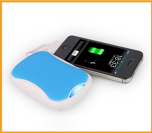 2014  5600mah  latest popular mini,colorful,built in cable power bank charger