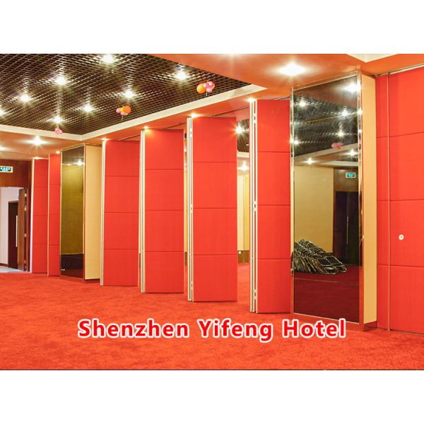 Folding Glass Partition with Sound Insulation 30-42dB and Customizable Design for Easy Installation