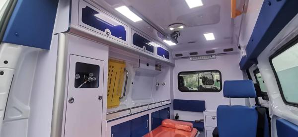7 Seats / 8 Seats Medical Emergency Ambulance Ford Transit Van Ambulance