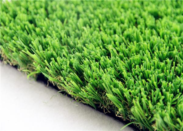 Anti - altura artificial da pilha do relvado 35MM da falsificação da grama do jardim durável UV do animal de estimação
