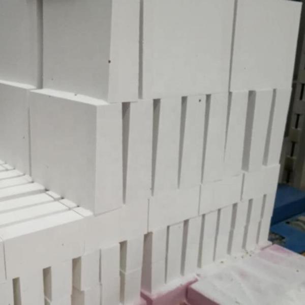 Steel and Iron Manufacturing Corundum Mullite Refractory Brick with 80% Al2O3 Content