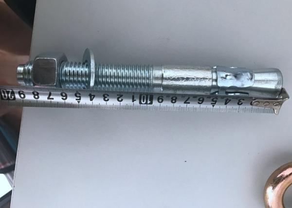 Iron Material M10*100 Concrete Wedge Anchor Bolts With Blue / White Zinc Plated