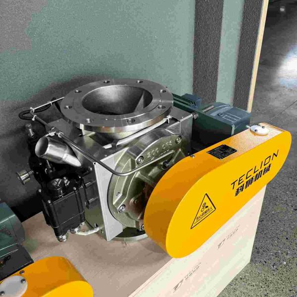 3.5bar Granulaire en acier inoxydable moteur rotatif de serrure à air à décharge moyenne haute pression