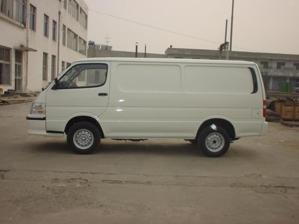 4.92-5.35 Meter Long Diesel Fuel Driven Mini Van Bus For Passenger / Cargo Transportation