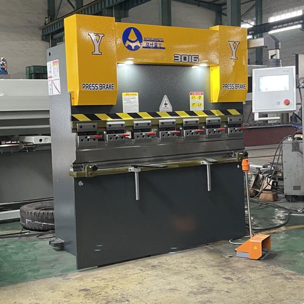 dobladora del plegamiento 30T del CNC del freno hidráulico de la prensa automática