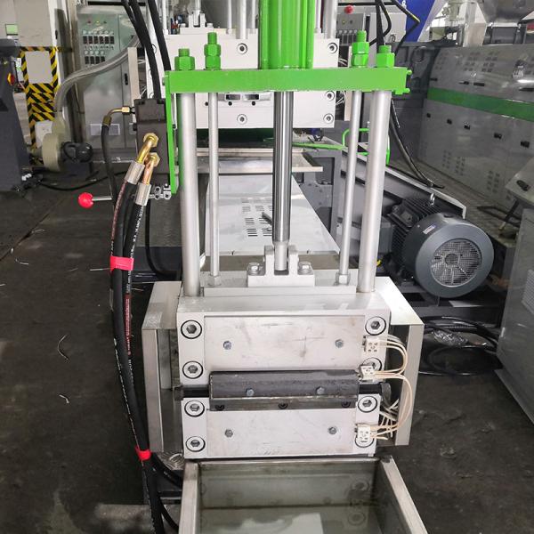 Automatically Crushing Baiting Hdpe Recycling Machine , 45-55 Kw Polyester Recycling Machine