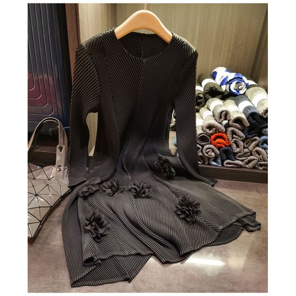 High-end 3d Flower Round Neck Long Sleeve Pleated Plus Size Women's Dresses