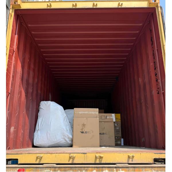 Les carreaux de sol SPC et les carreaux de vinyle SPC avec une épaisseur de 2 mm à 6 mm et des tailles de 600*600/ 800*800/ 1200*1200