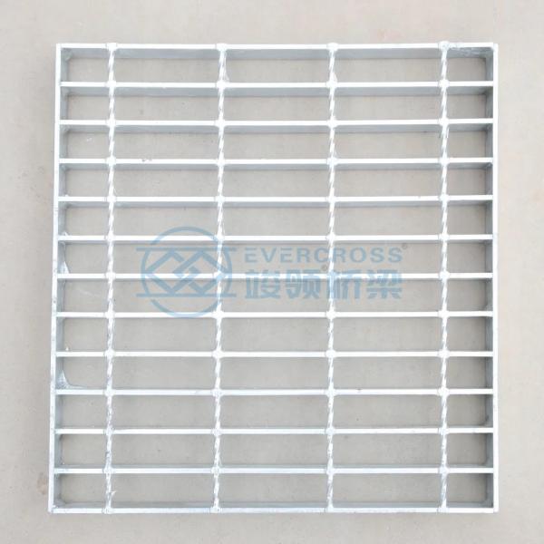 Высокая безопасность оцинкованные решетки из резьбовой стали решетки лестницы решетки протектора сварочная пластина