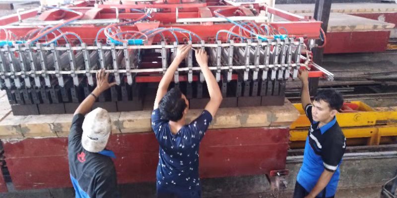 Давление машины делать кирпича 0.8Mpa машины установки кирпича 20KW автоматическое