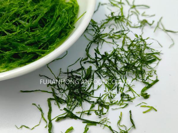 Ultra-Thin Prolifera Seaweed Flakes Moss Green 150g Jar Enhances Pasta Rice Vegan Dishes