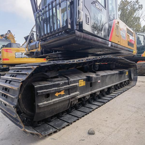 Excavadora SANY SY215C usada com motor MITSUBISHI e em bom estado