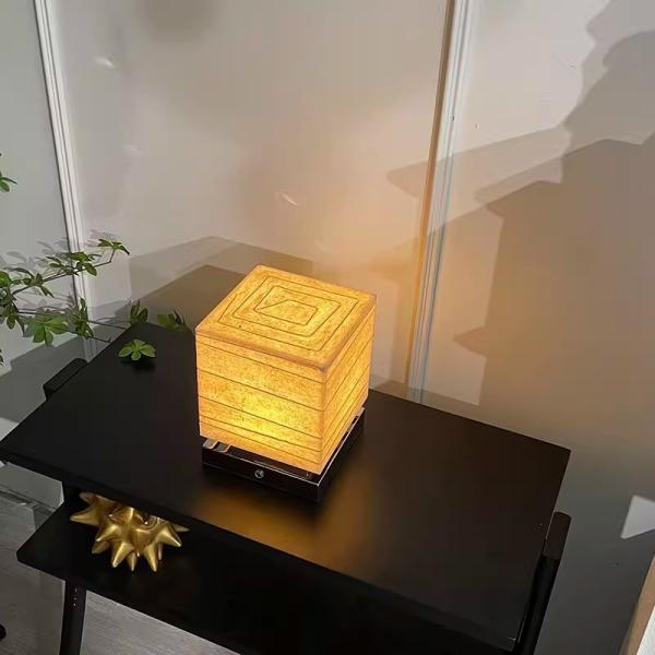 JYLIGHTING Concepteur salon minimaliste japonais chambre à coucher lampe murale de chevet hôtel et maison d'accueil étude atmosphère créative lampe de bureau en verre lampe murale moderne