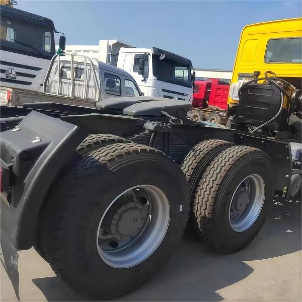 Tow Used Tractor Trailer Howo Sinotruk 420 Hp 6x4 For Transportation
