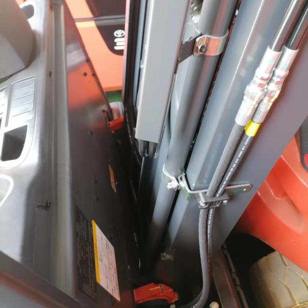 Chinese Used Compact Electric Forklift Linde CPDT Forklift Engine Power 1.5-2 Ton