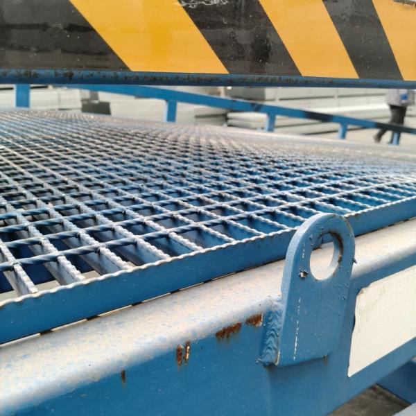 38mm I-Bar Flat Steel Grating Slip-Resistant and Anti-Skid for Enhanced Workplace Safety