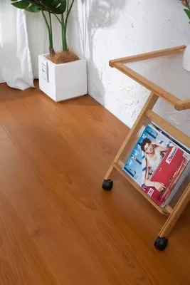German Technology 8.3mm/12.3mm HDF Oak Laminate Flooring Waterproof, V-Groove, Floating Installation