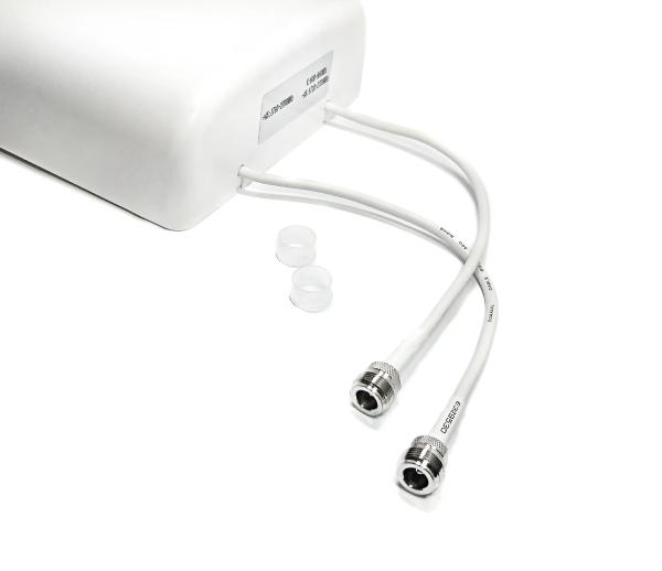 5G 698-2700MHz 2t2r MIMO Panel Antenna With N-Female *2 And Low PIM -150dBc