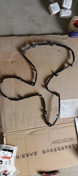 Tampa interna preta do balancim da gaxeta das tomadas 3883220 das peças sobresselentes do motor diesel do OEM