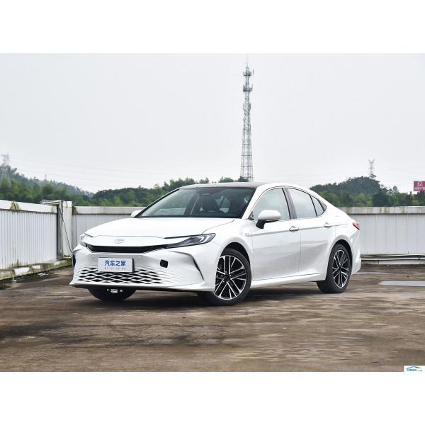 Aluminium Alloy Roof Rack and Fabric Seats 2024 Toyota Camry Ride-On Car for Passenger