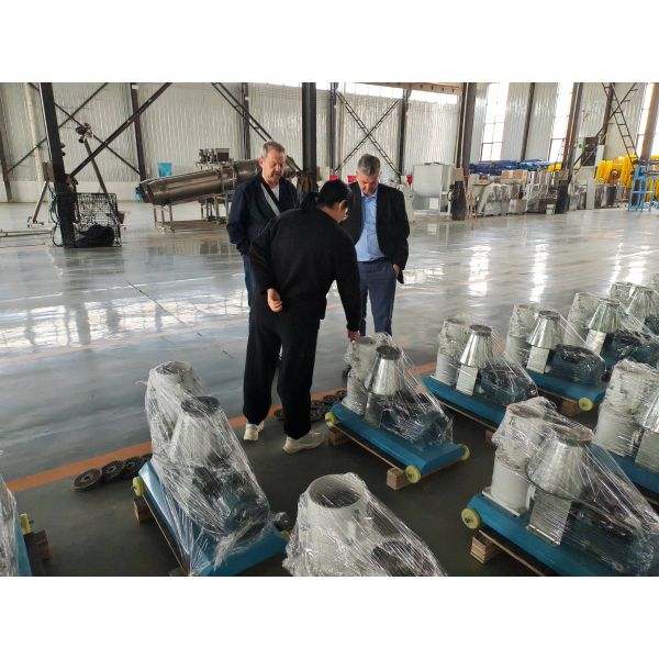 500-2000kg/h Large capacity High Productivity Feed Extruder Machine for Fish Dog Livestock Pellet Farm New Floating Gear Motor for Food