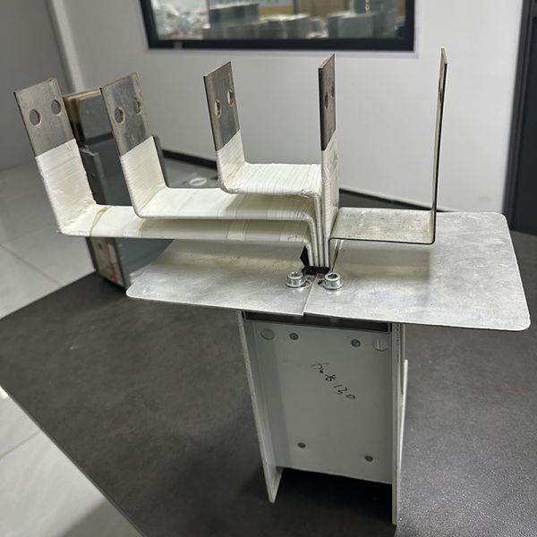 Equipos eléctricos para sistemas de barras colectoras de baja tensión cerradas para edificios