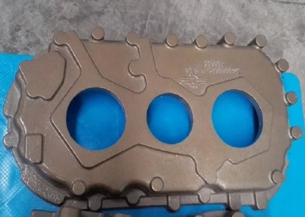 Various Casting Farm Machinery Parts Transfer Case With Smooth Surface