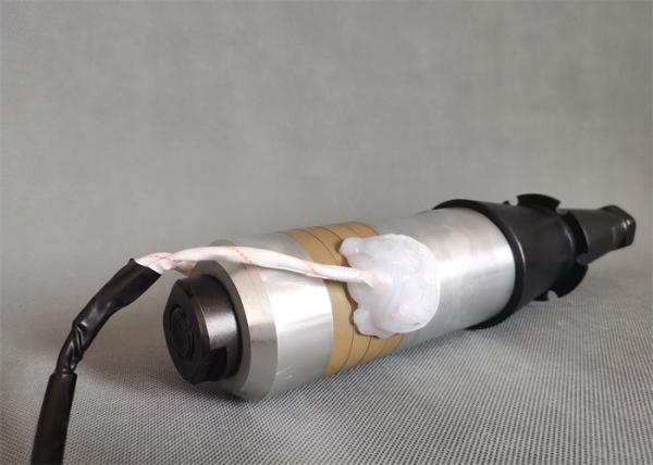 Oscilador de soldadura de Pizoelectric del ultrasonido plástico del soldador 15Khz con el aumentador de presión