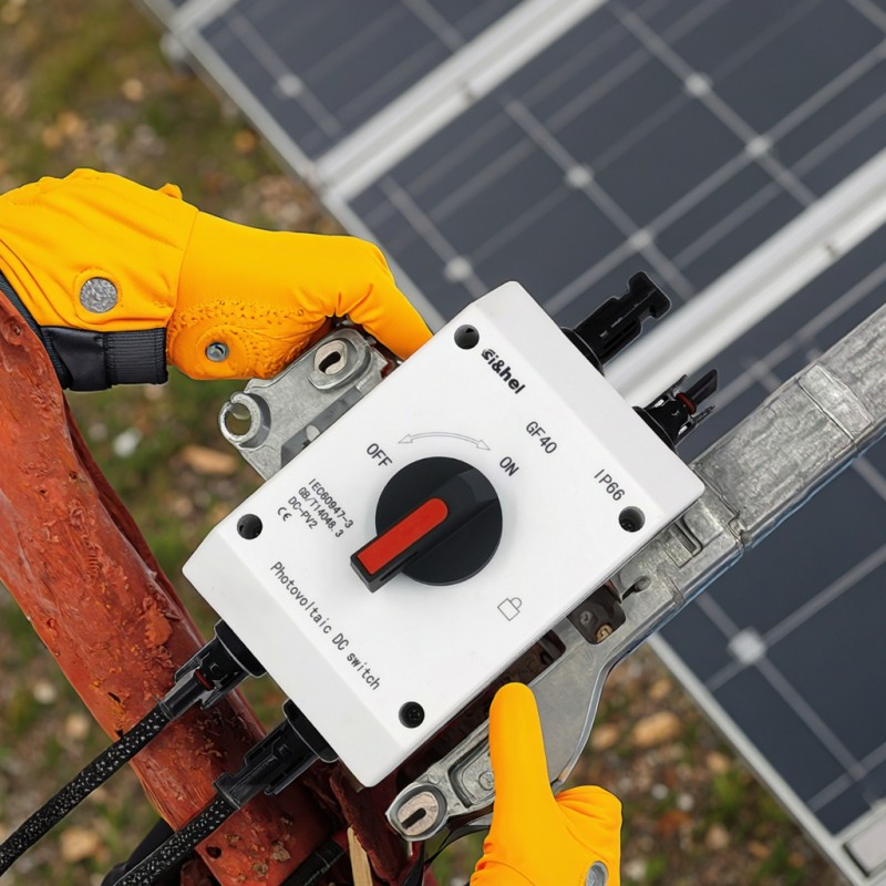32A 4-Pole Solar 1000V DC Isolator Switch Waterproof IP66 Low Voltage Disconnectors for Photovoltaic Main Switches for Solar
