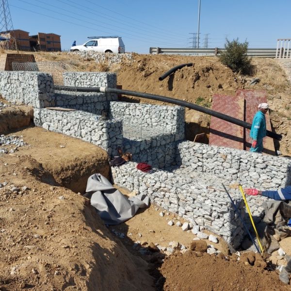Corrosion Resistant Gabion Bags Geotextile Geobag For Slope Stabilization