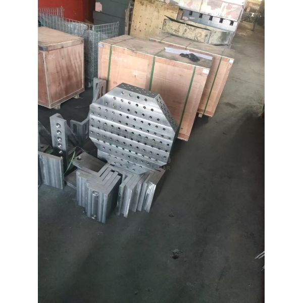 3D octagonal modular welding table  in 28mm system bore