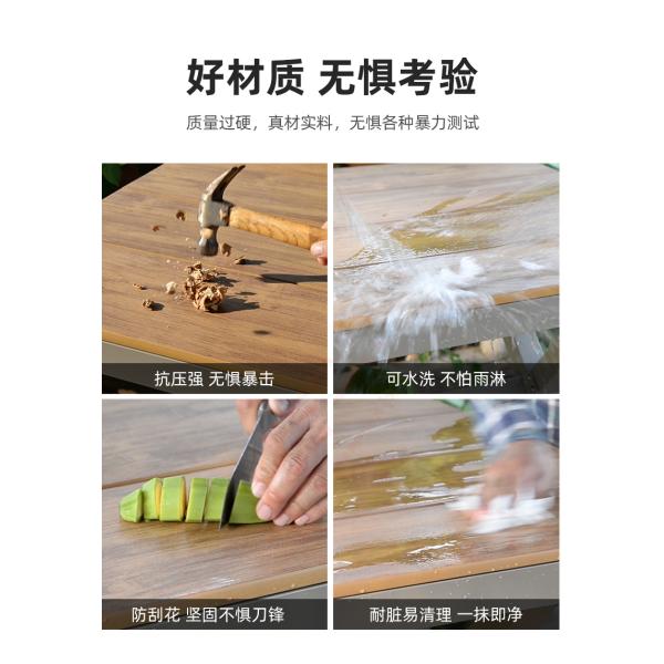 Tableau et chaises en WPC (composite bois-plastique) pour l'extérieur: imperméables à l'eau, au soleil et aux intempéries pour les jardins, les patios, les balcons et les terrasses.