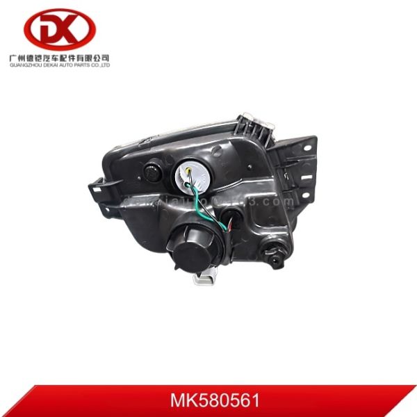 Left Fog Lamp  Suitable for MITSUBISHI  MK580561  03-5005L  035005L  214-2051L-UE
